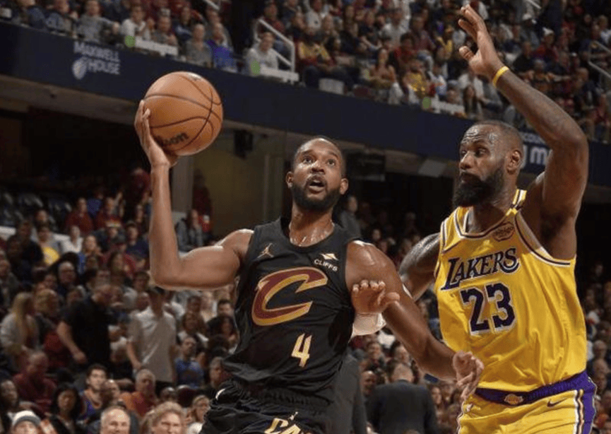 浓眉哥连续十五场比赛得分超过精彩发挥，快船挑战极限！(任子威1000米决赛回放)-爱游戏娱乐平台